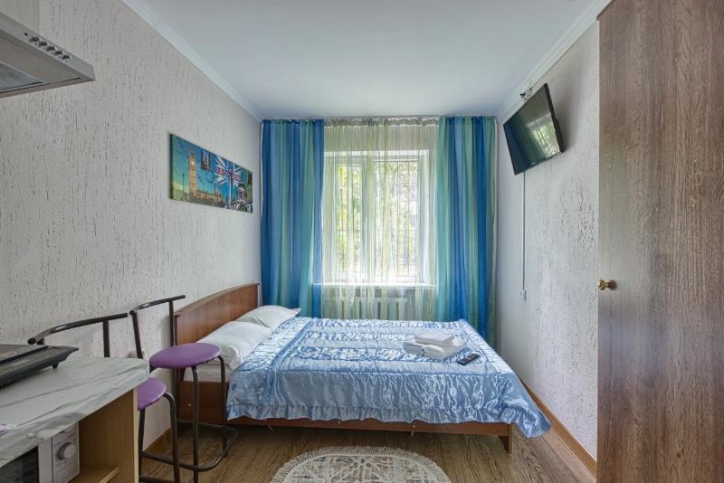 Аренда посуточно квартиру в районе ( Тастак-3 шағын ауданында): 1 комнатная квартира посуточно на Клочкова 128/1. ТРЦ Глобус - снять квартиру на Nedvizhimostpro.kz