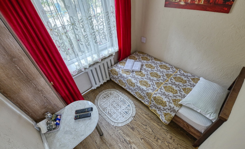 Аренда посуточно квартиру в районе ( АДК шағын ауданында): 1 комнатная квартира посуточно на Клочкова 128/4. ТРЦ Глобус - снять квартиру на Nedvizhimostpro.kz