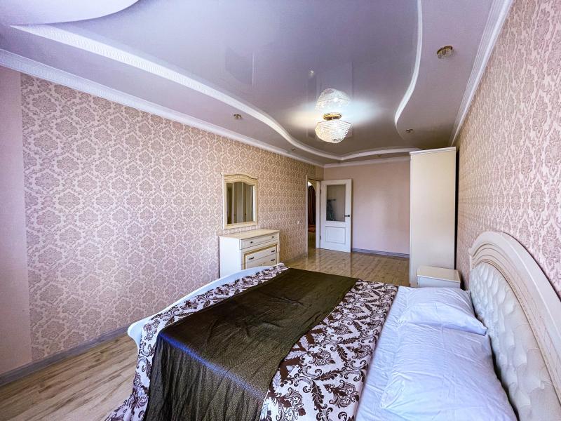 Аренда посуточно квартиру в районе (ул. Солнечная): 3 комнатная квартира посуточно на Туран 22 - снять квартиру на Nedvizhimostpro.kz