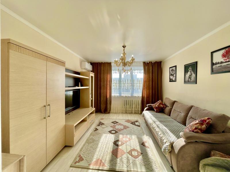 Аренда посуточно квартиру в районе (ул. Истанбулы): 2 комнатная квартира посуточно на Достык 5 - снять квартиру на Nedvizhimostpro.kz