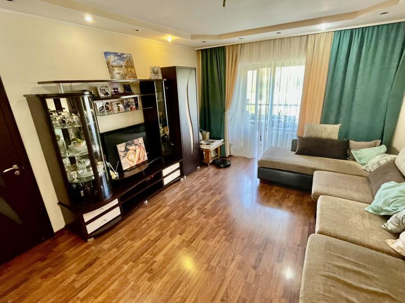 Продам квартиру в районе (ул. Биокомбинат): 4 комнатная квартира в Талгаре - купить квартиру на Nedvizhimostpro.kz