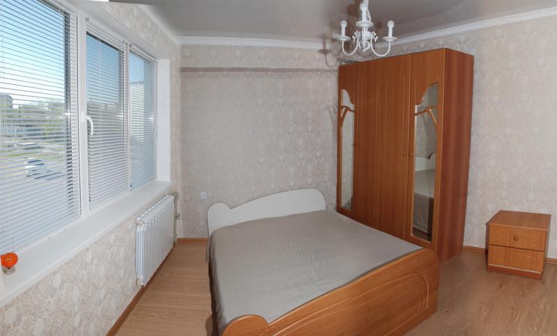 Аренда : 3 комнатная квартира длительно на Махамбета - снять квартиру на Nedvizhimostpro.kz