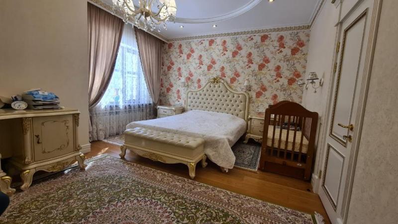 Продам квартиру в районе (ул. Найзайтас): 4 комнатная квартира на Кабанбай батыра 13 - купить квартиру на Nedvizhimostpro.kz