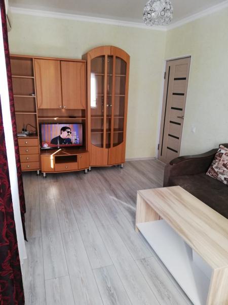Аренда посуточно: 2 комнатная квартира посуточно в 3 микрорайоне, 20Б - снять квартиру на Nedvizhimostpro.kz