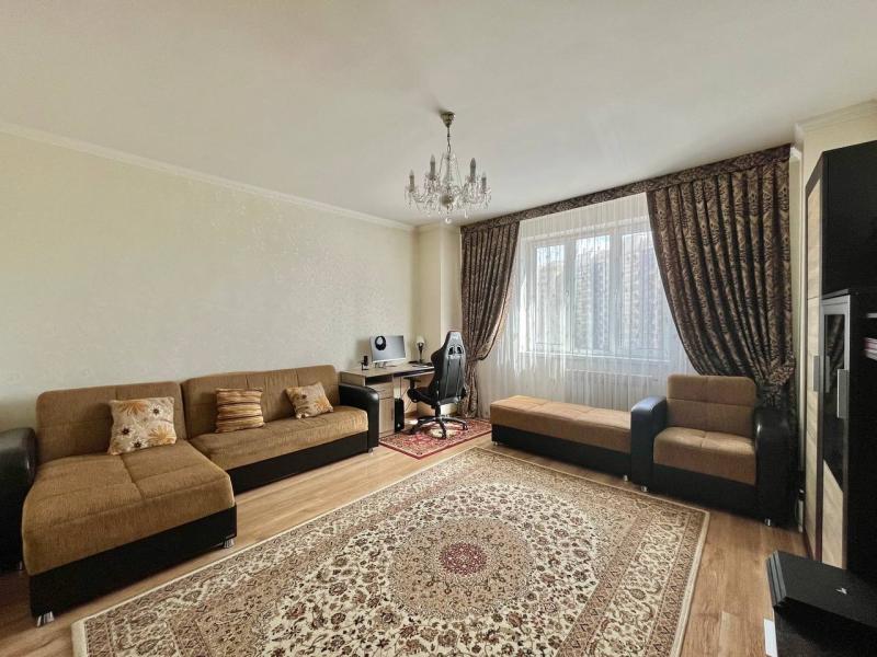 Продажа квартиру в районе (ул. Аксу-Аюлы): 2 комнатная квартира на Кошкарбаева 40/1 - купить квартиру на Nedvizhimostpro.kz