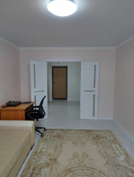 Аренда : 2 комнатная квартира длительно на Кенен Азербаева - Жумабаева - снять квартиру на Nedvizhimostpro.kz