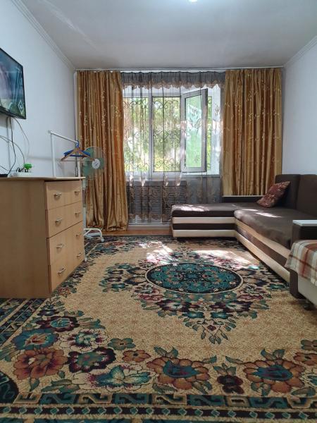 Сдам квартиру в районе (ул. Джандарбекова): 2 комнатная квартира посуточно Тимирязева - Ауэзова  - снять квартиру на Nedvizhimostpro.kz