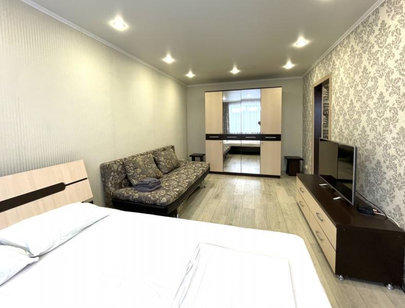 Сдам квартиру в районе (Бишкуль): 1 комнатная квартира посуточно на Интернациональная 75 - снять квартиру на Nedvizhimostpro.kz