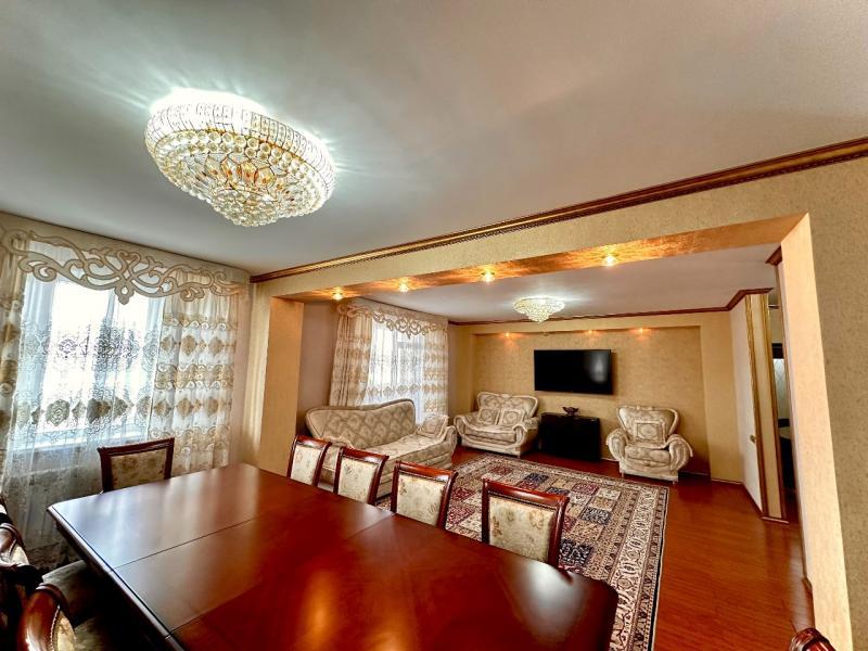 Продажа квартиру в районе (ул. Бигельдинова): 4 комнатная квартира на Абая 11/1 — СарыАрка - купить квартиру на Nedvizhimostpro.kz